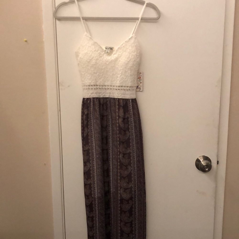 Maxi dress with Lace and Crochet detail